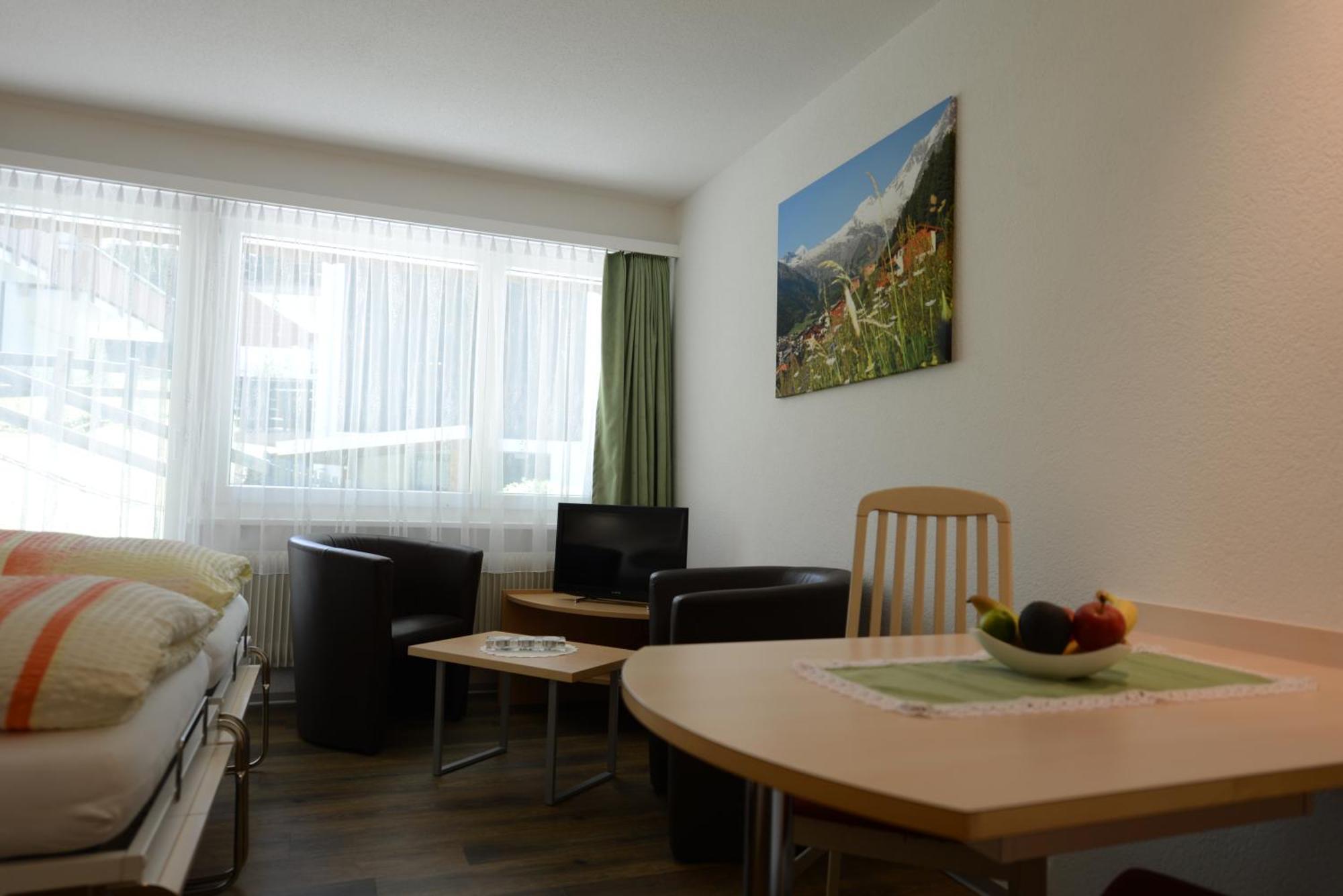 Haus Kandahar Saas Fee الغرفة الصورة